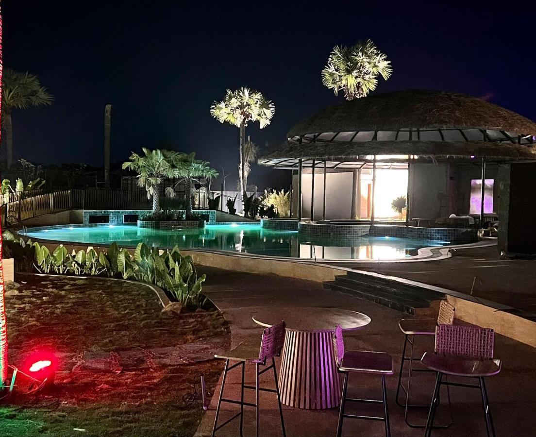 V Hotels And Resorts Chirala Buitenkant foto